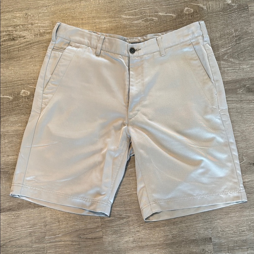 Men's Aur Golf Shorts